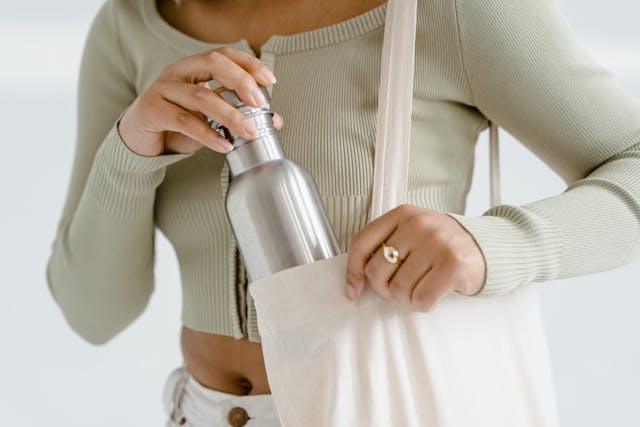 The Evolution of Water Bottles: From Plastic to Sustainable Materials